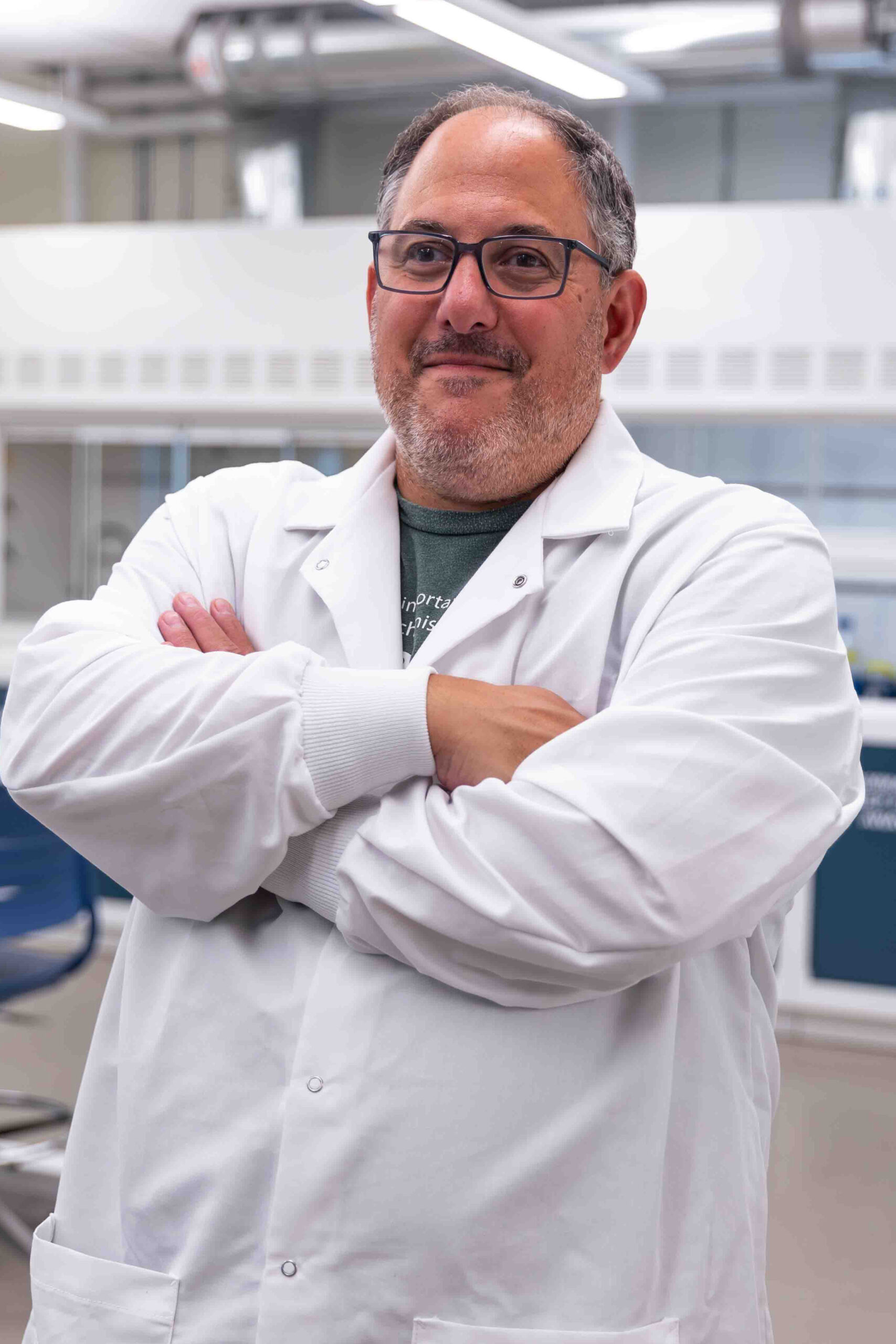 Dr. Anthony Fernandez standing in SIRF LAB